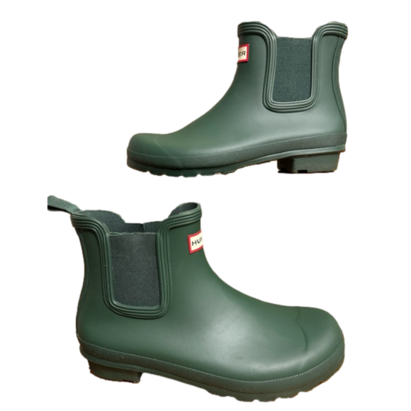 Hunter Shoes - Hunter Chelsea Boot in green - worn once! Size 10 women.